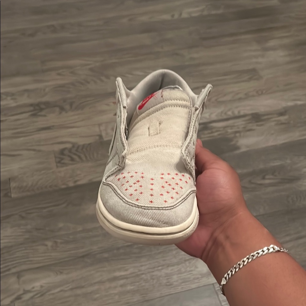 Nike Beige and Red Sneakers - Picture 6 of 6